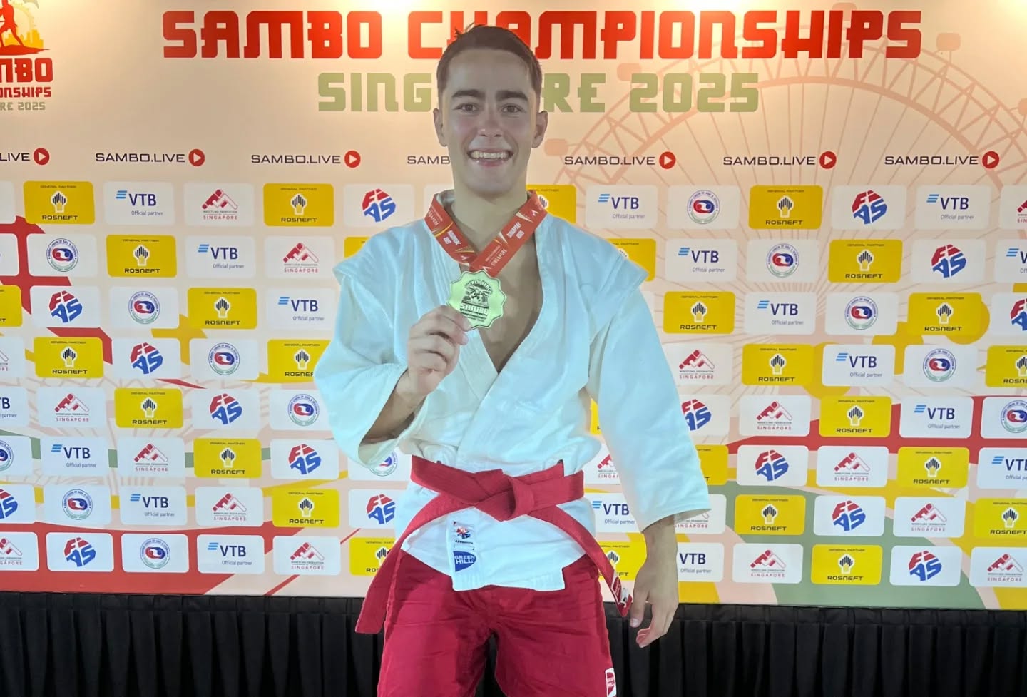 Gorka Gracia, nuevo campeón del mundo de Sambo Playa (58 kg)